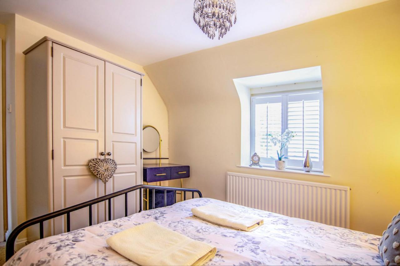 2 The Old Stables Villa Tetbury Bagian luar foto