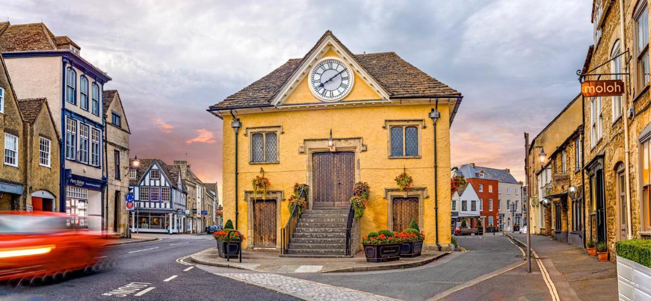 2 The Old Stables Villa Tetbury Bagian luar foto