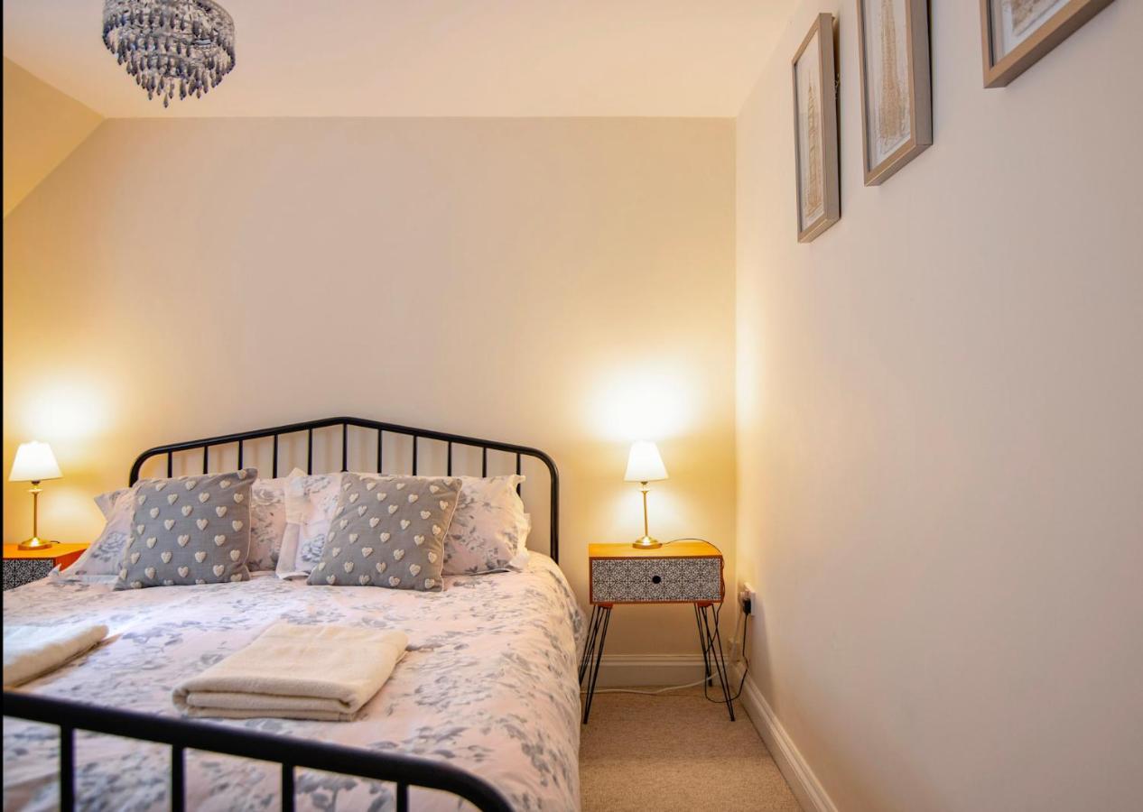2 The Old Stables Villa Tetbury Bagian luar foto